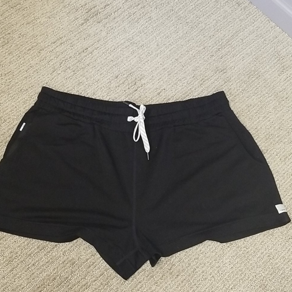 Vuori halo performance shorts